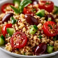 Easy Mediterranean Quinoa Salad for 4