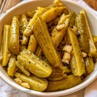 Peppercorn Dill Pickles: Crunchy