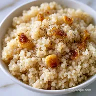 Quick Garlic Quinoa Bowl in 30 Minutes