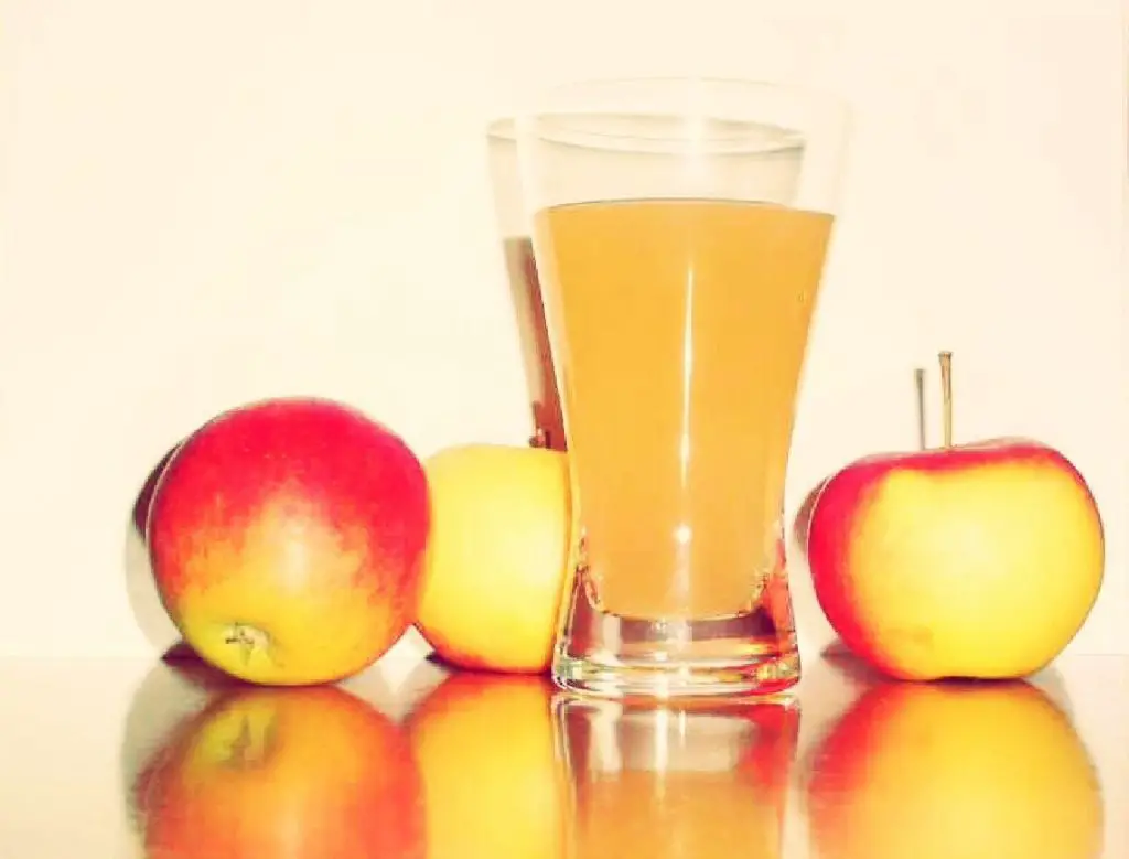 Does Apple Juice Make You A Lucid Dream?